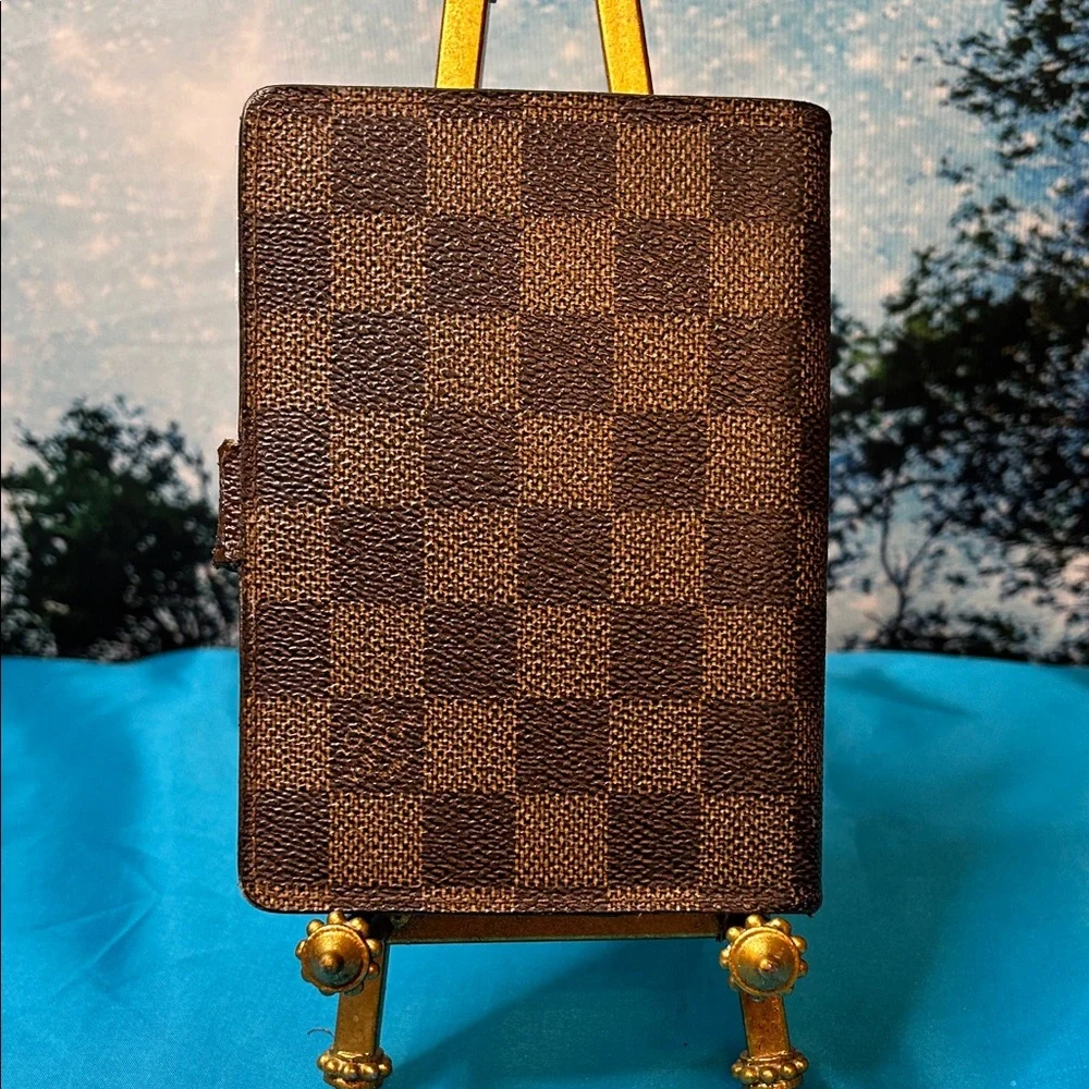 Louis Vuitton Damier Agenda & Wallet with Snap Closure Good Condition - Picture 2 of 12